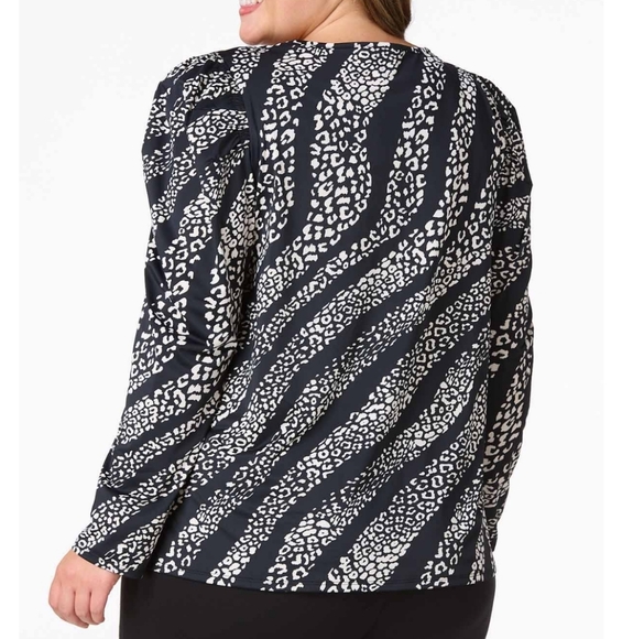 Women's Animal Print Top - Picture 6 of 9